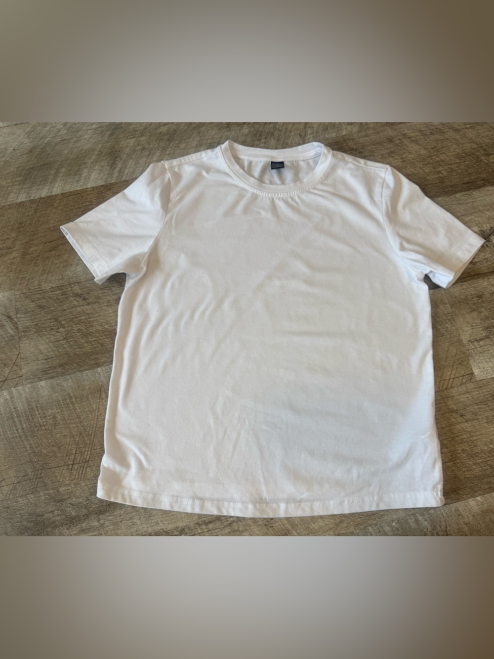 Women's Short Sleeve Crewneck Tee in White
